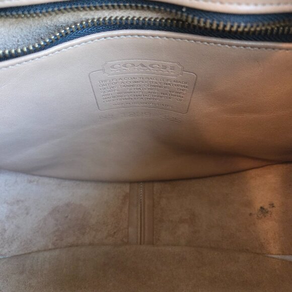 EUC & HTF Vintage Coach Becket Zip (#9920) in Stone - Picture 16 of 16